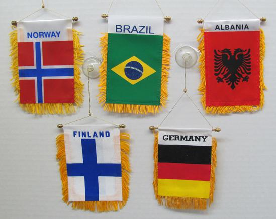 NEW SOUTH VIETNAM MINI BANNER FLAG 4 x 6" with BRASS STAFF & SUCTION CUP 